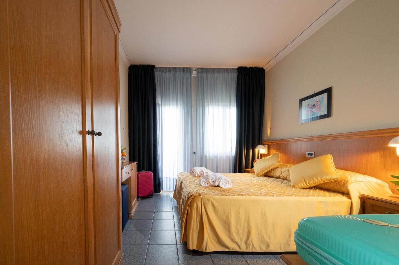 גיארדיני נאקסוס Hotel Sabbie D'Oro מראה חיצוני תמונה
