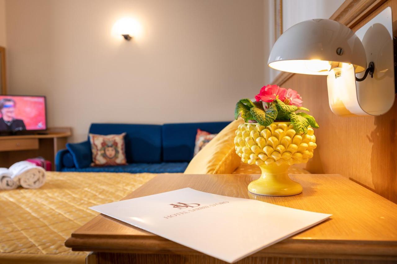 גיארדיני נאקסוס Hotel Sabbie D'Oro מראה חיצוני תמונה