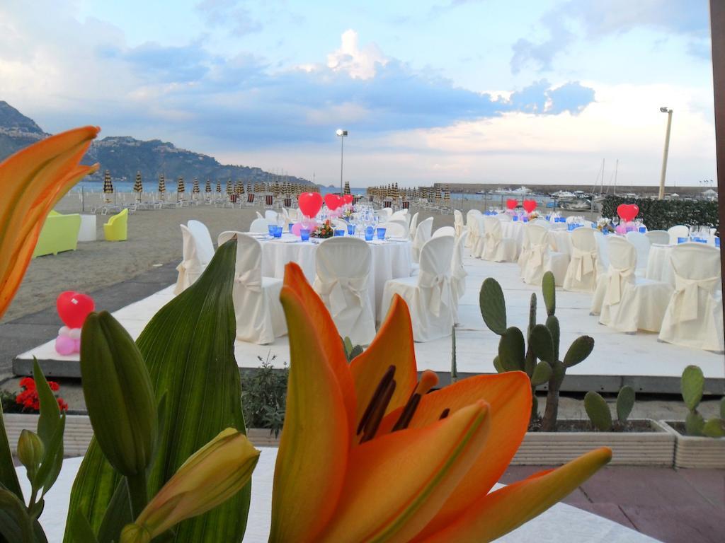 גיארדיני נאקסוס Hotel Sabbie D'Oro מראה חיצוני תמונה